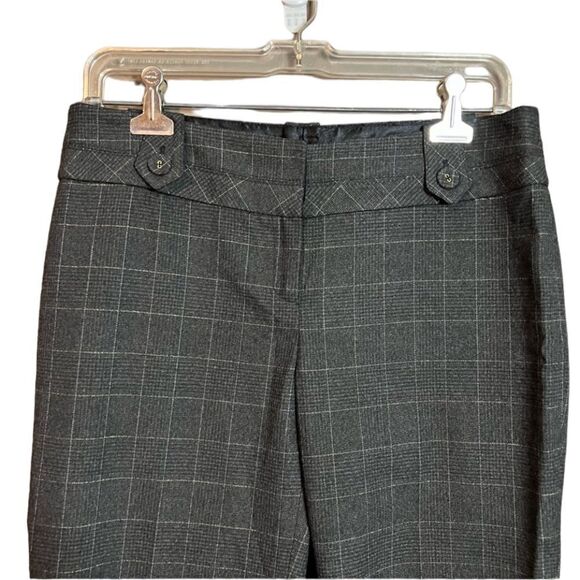 NWT! Guess capri pants. Size 28 - Picture 2 of 11